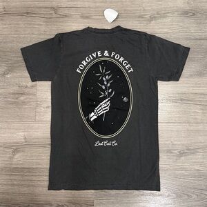 Last Call Co. Grey Distressed Wash Forgive & Forget Tee Men’s Size Small